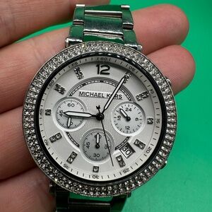 Michael Kors Womens Stainless Steel Silver Chrono Watch MK-5353 New Battery